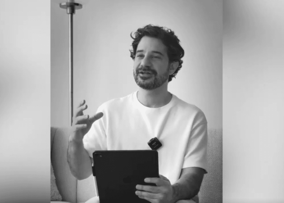 Portada de El director, de Oruga México, Nicolás Casavecchia está en competición por los Oscar