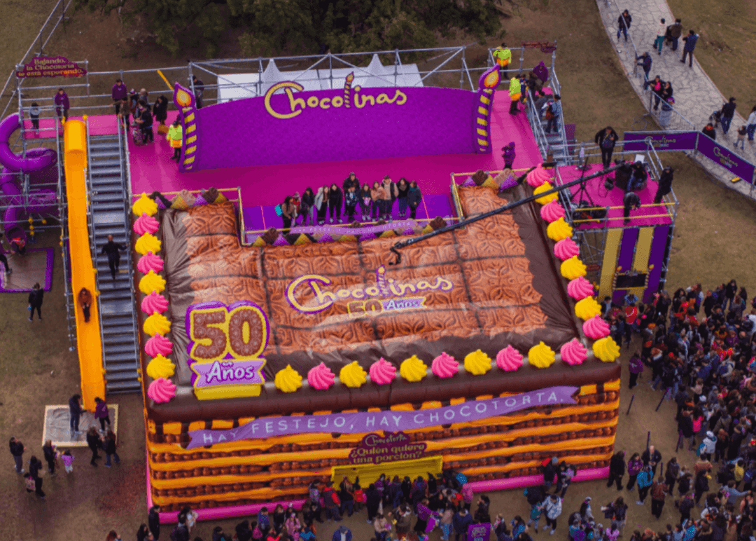 Portada de Abrazo y Bagley celebraron los 50 años de Chocolinas