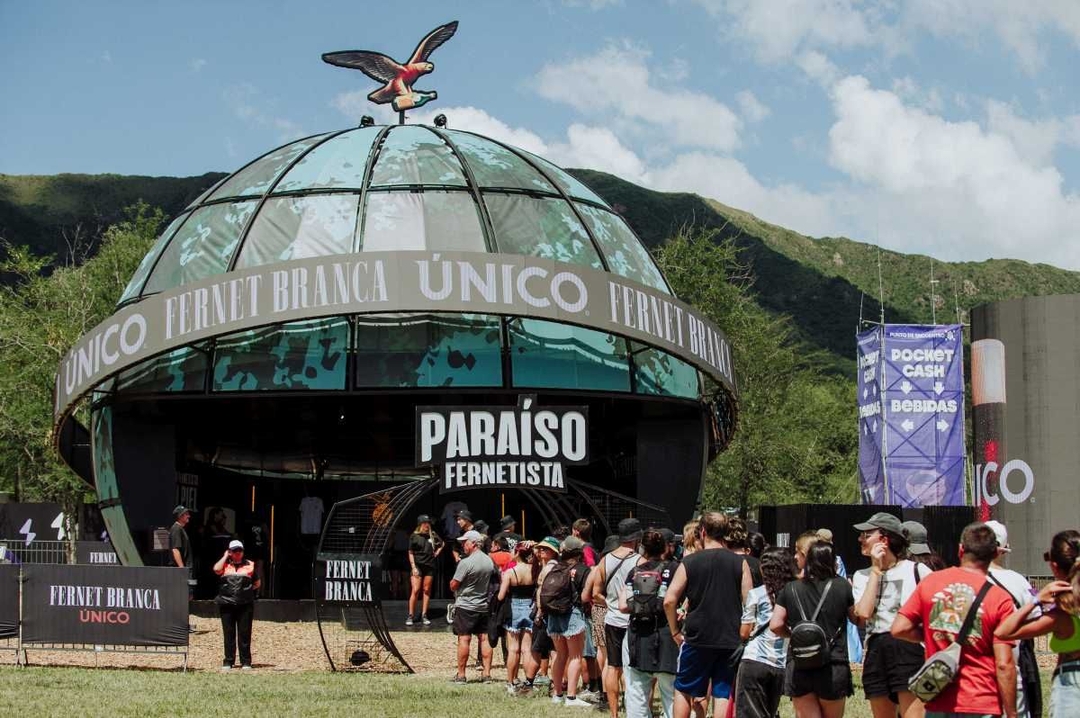 Portada de Magnética desarrolló el Mundo de Fernet Branca en Cosquín Rock