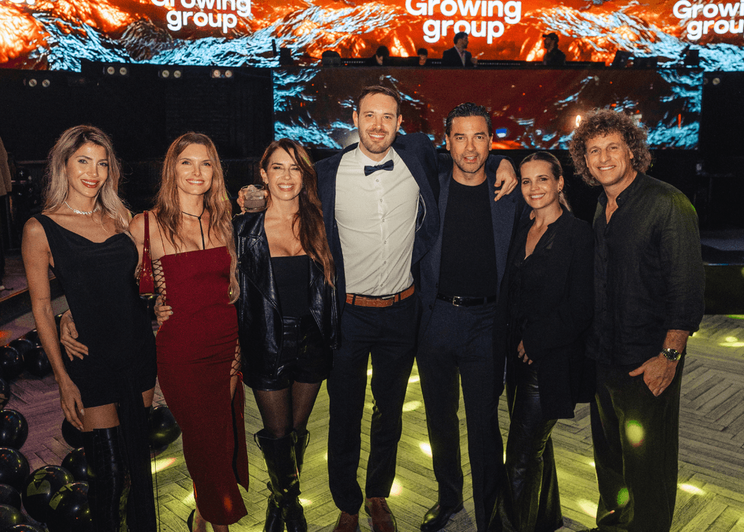 Portada de Figuras del espectáculo celebraron los 8 años de Growing Group