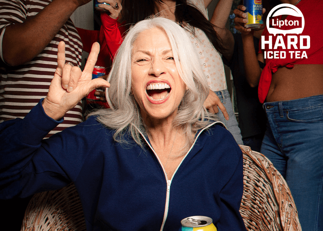 Portada de Boomers, millennials y hard tea: nueva campaña de Founders para Lipton