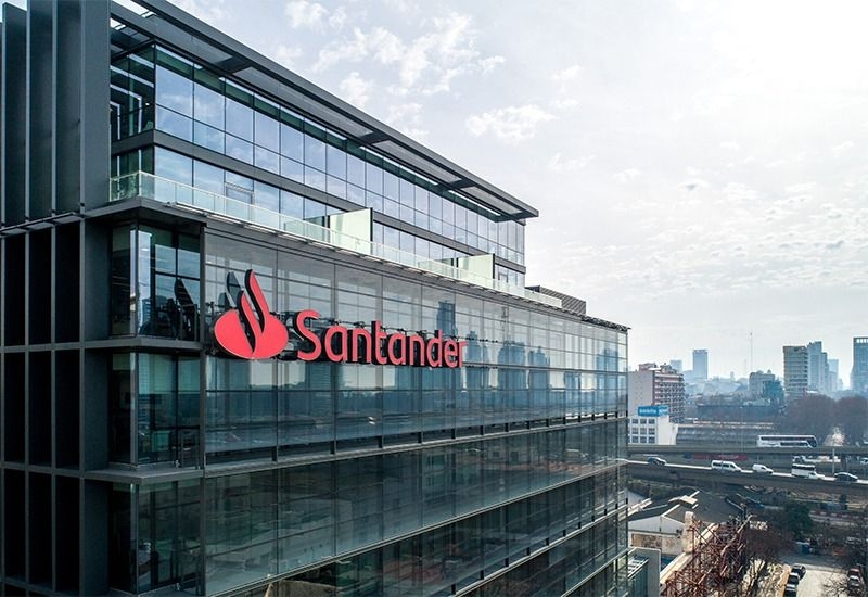 Portada de ESPECIAL ANUNCIANTES 2026: Novedades de Santander Argentina