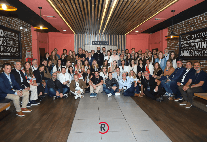 Portada de Las opiniones de los jurados del Lápiz de Oro de Medios