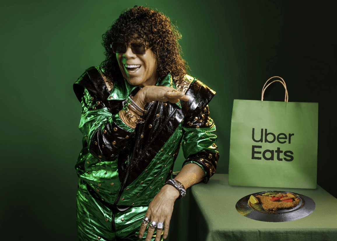 Portada de Uber Eats acelera junto a La Mona Jiménez