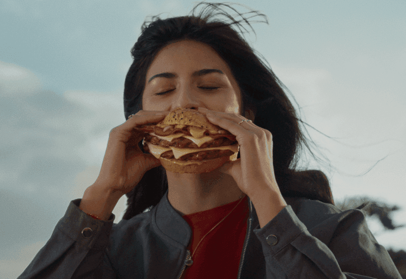 Portada de Mostaza y Don by Havas presentan "Anabel": el nuevo capítulo de "Nunca te Achiques"