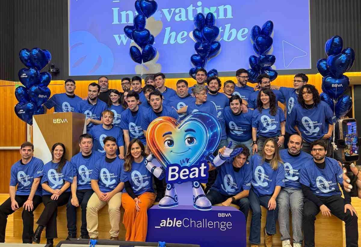 Portada de Bordó Studio creó "Mr. Beat" para BBVA
