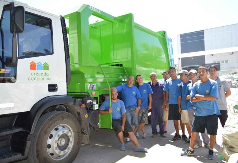 Portada de Creando Conciencia fue seleccionada como organización incubadora de procesos cooperativos de reciclado
