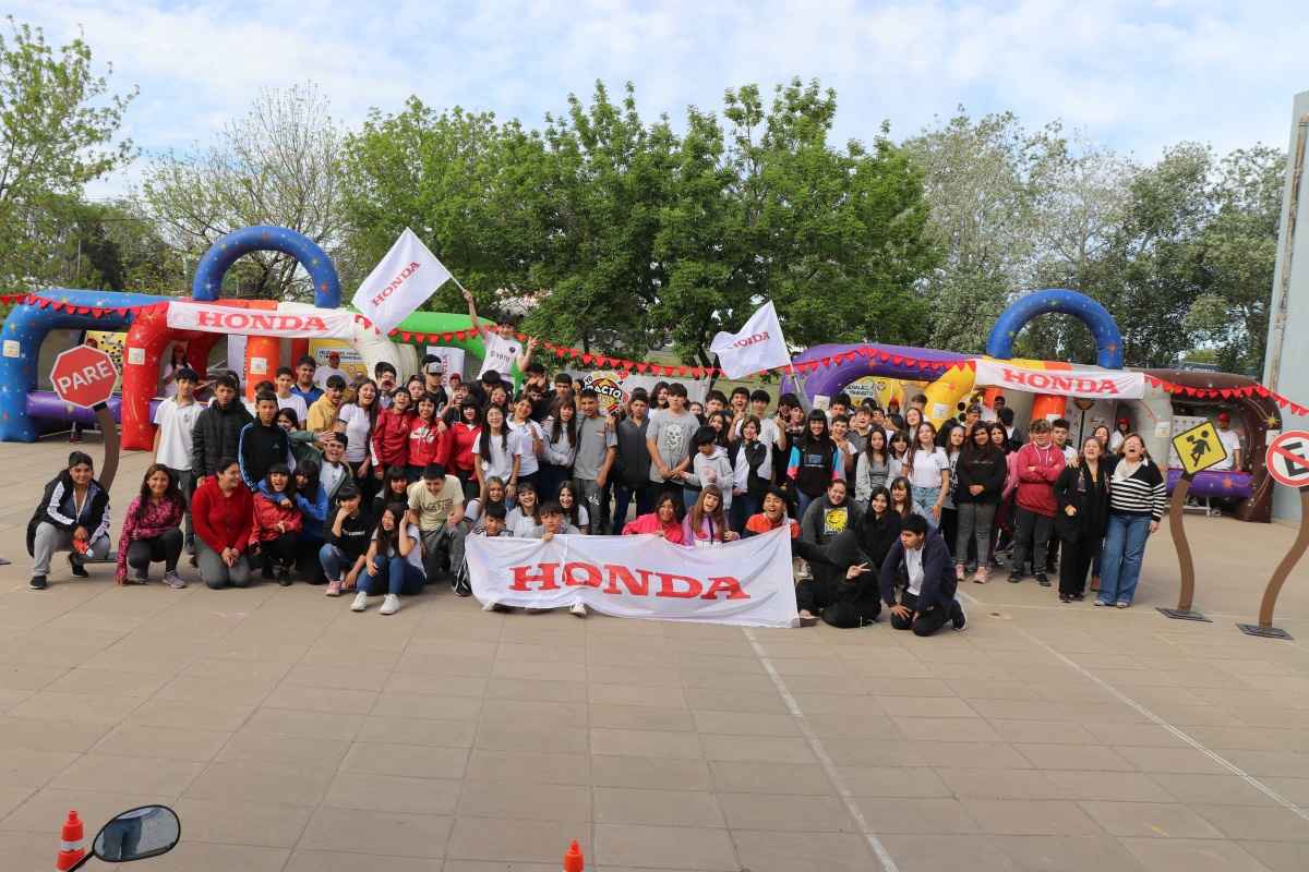 Portada de Finalizaron las ediciones 2023 de los dos programas educativos de Honda
