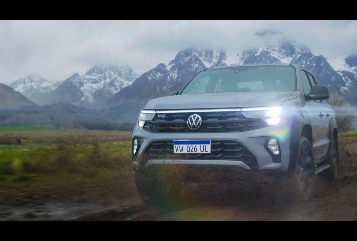 Portada de Bernbach y Volkswagen presentan la Amarok V6 Unlimited con un comercial de aventura y libertad