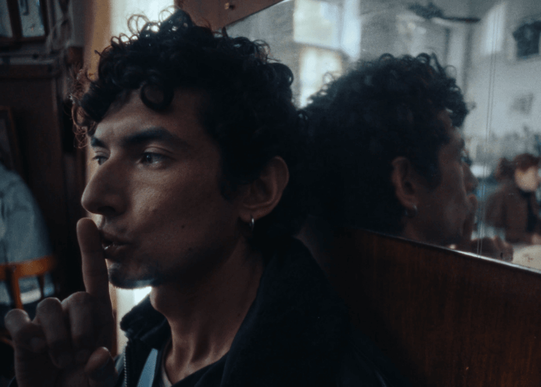 Portada de bplay y TombrasNiña lanzan “Silencio”