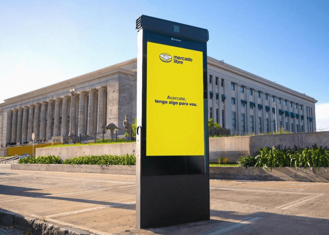 Portada de Sarmiento y Mercado Libre presentan una campaña que integra tecnología de IA